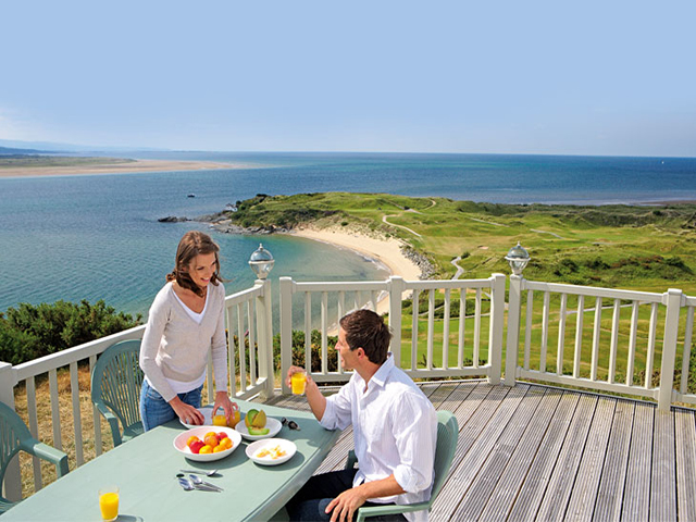 Decking overlooking coast at Garreg Wen